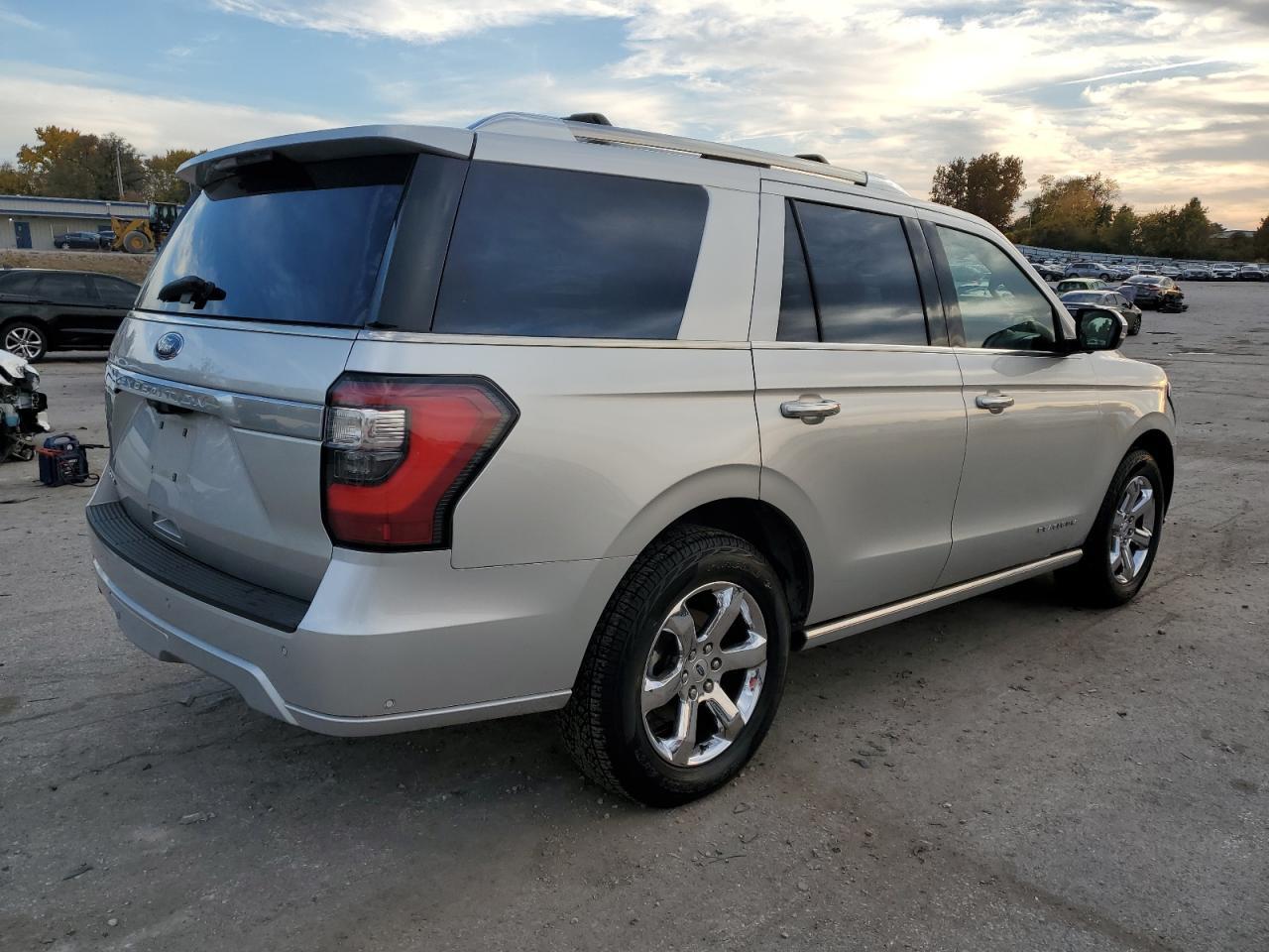 2019 Ford Expedition Platinum - Image 3