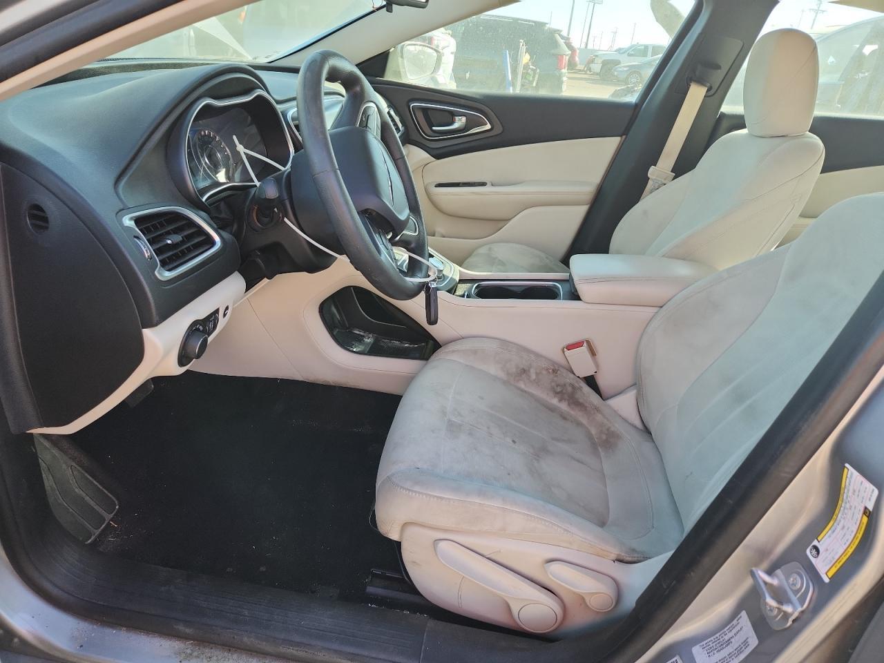 2016 Chrysler 200 Limited - Фото 7