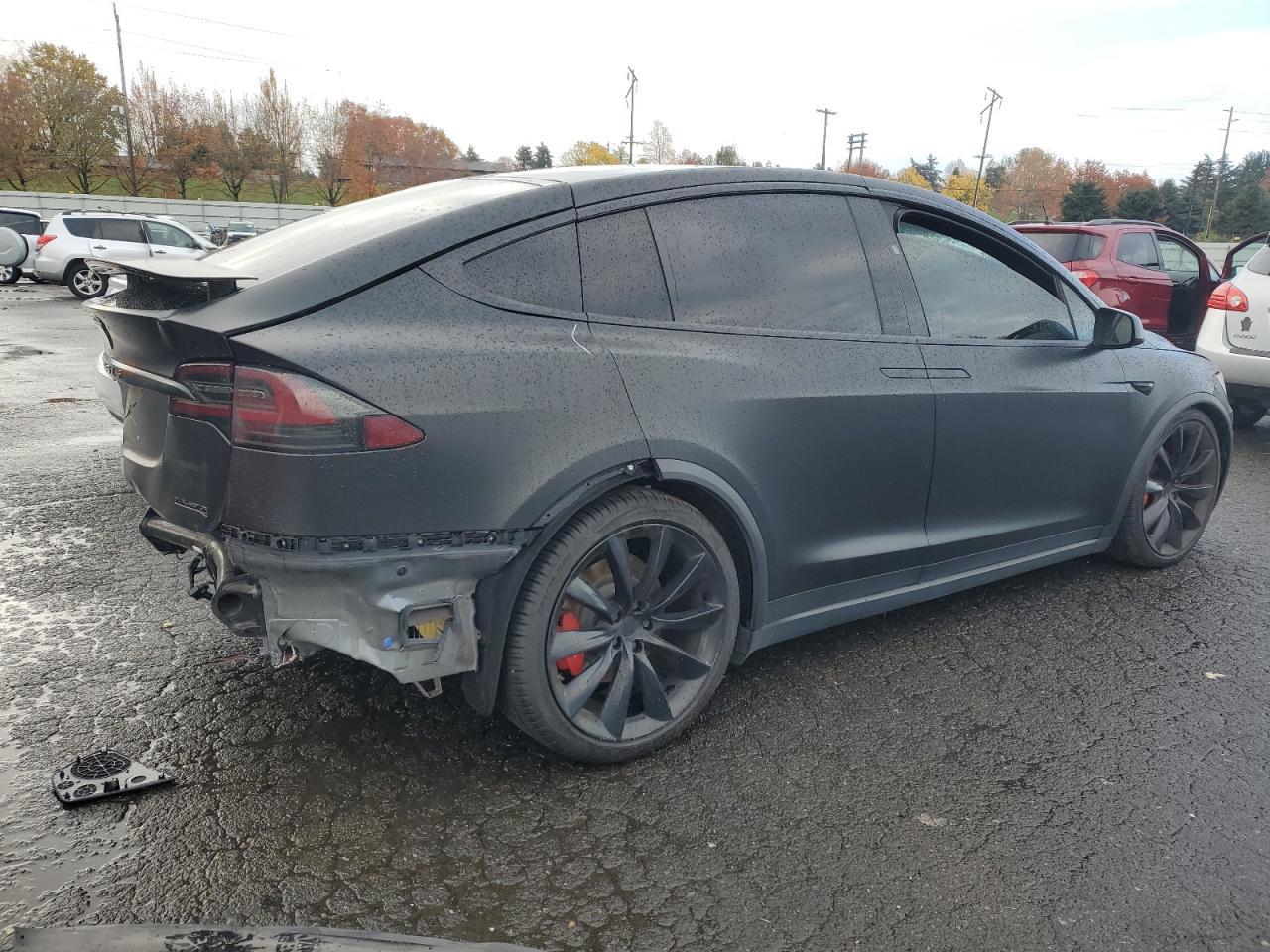2020 Tesla Model X - Фото 3