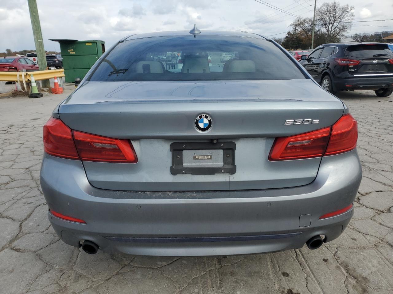 2018 BMW 530E - Фото 6