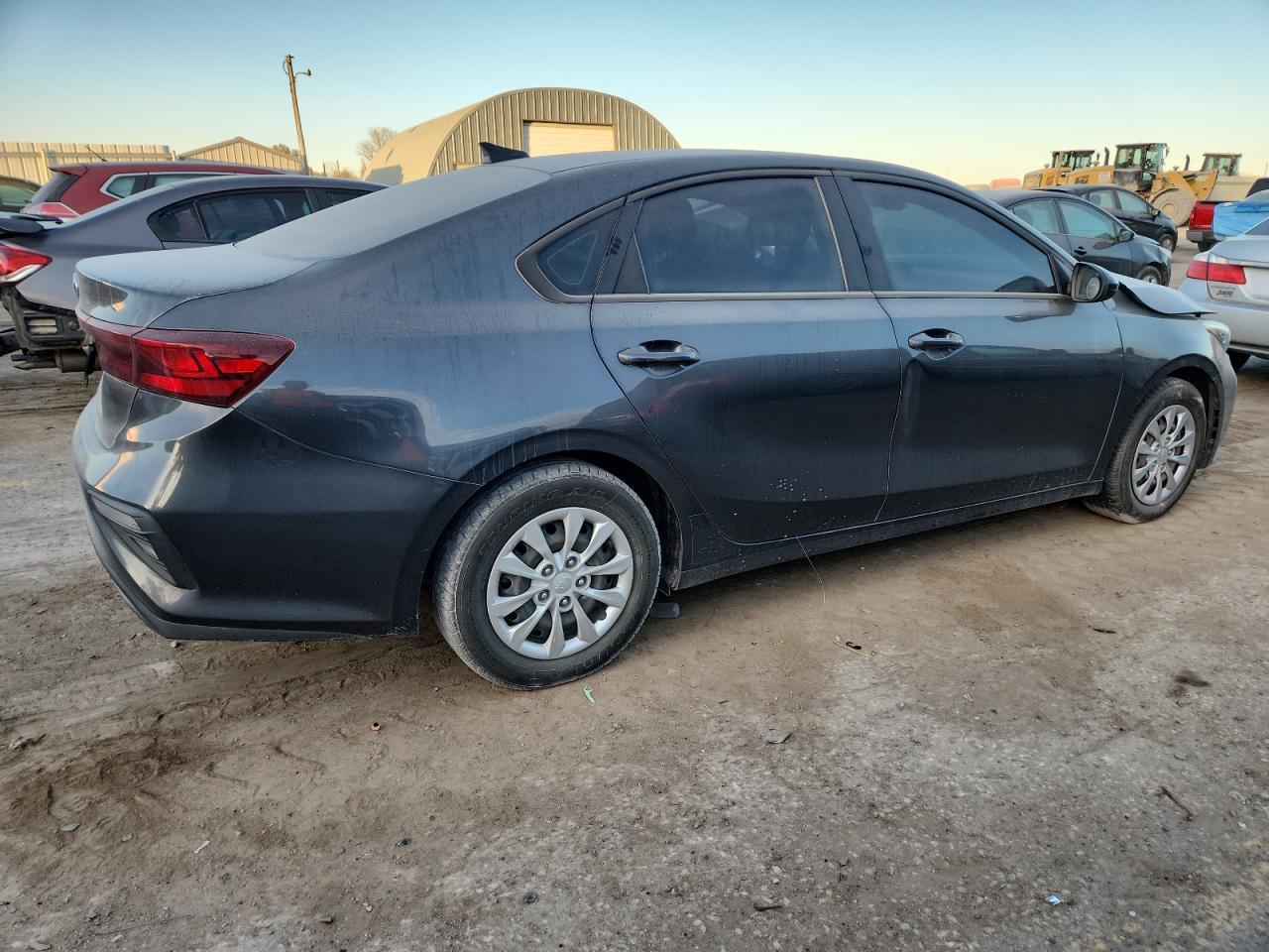 2021 Kia Forte Fe - Фото 3