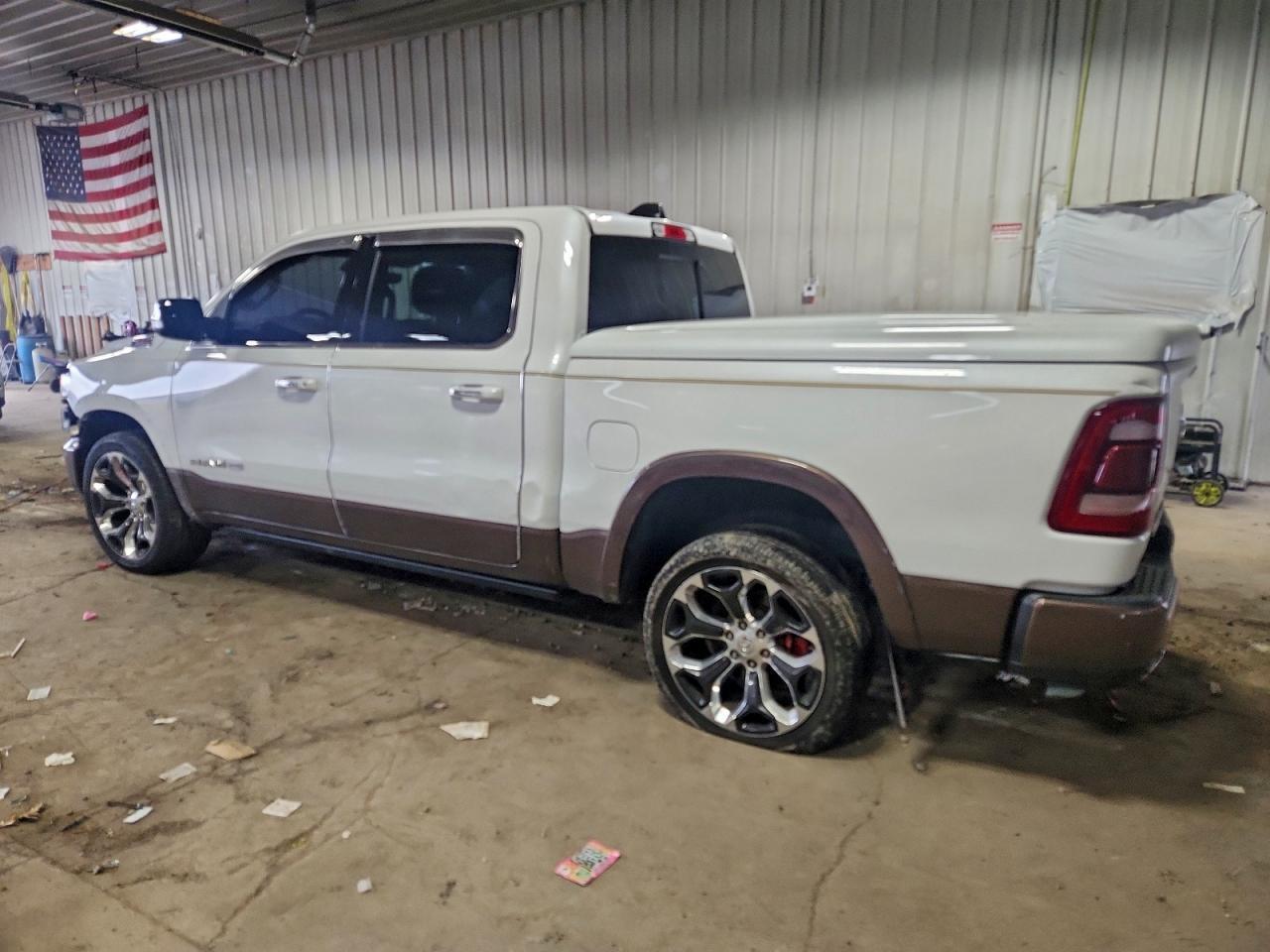 2021 Ram 1500 Longhorn - Фото 2