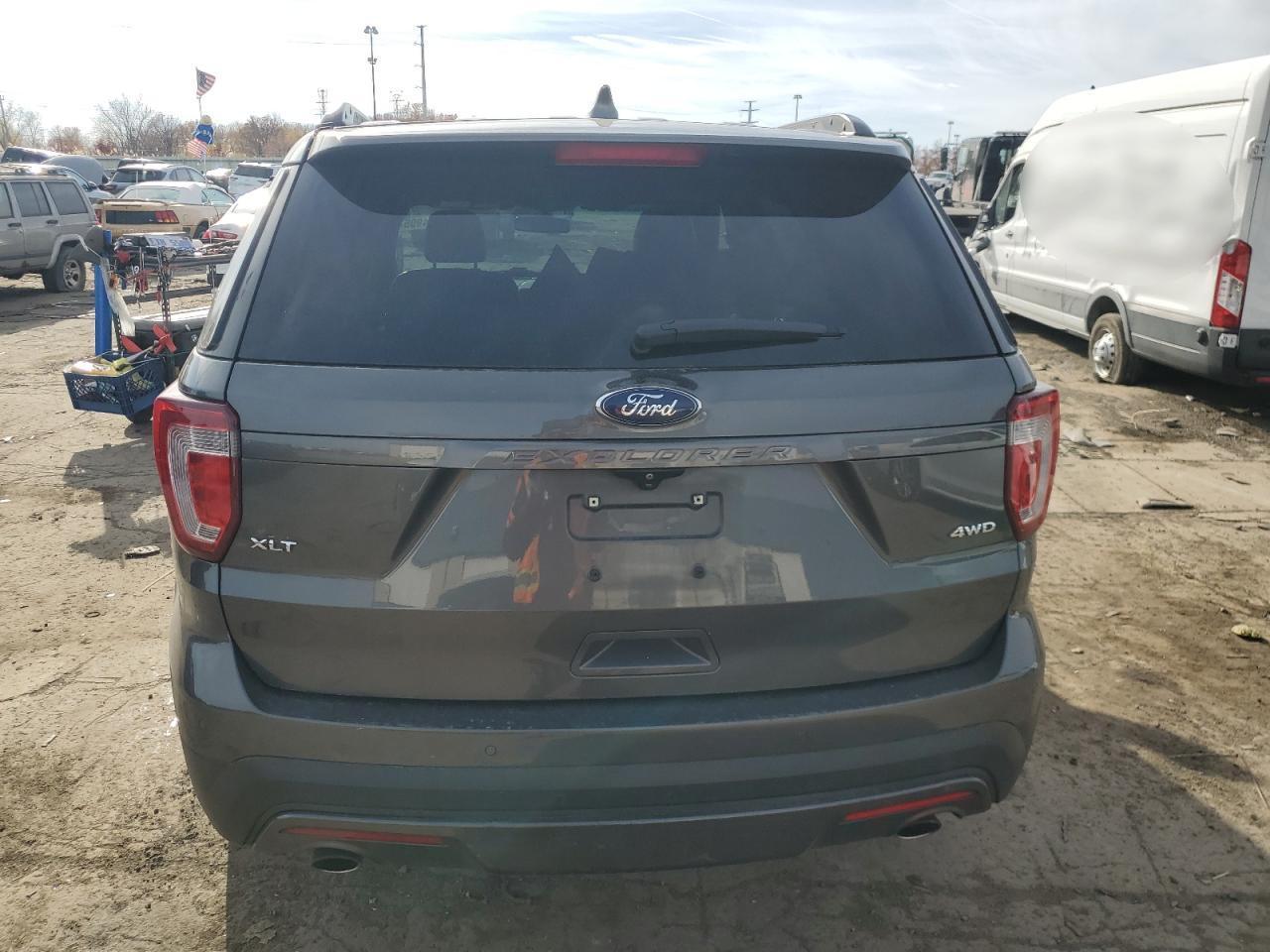 2017 Ford Explorer Xlt - Фото 6