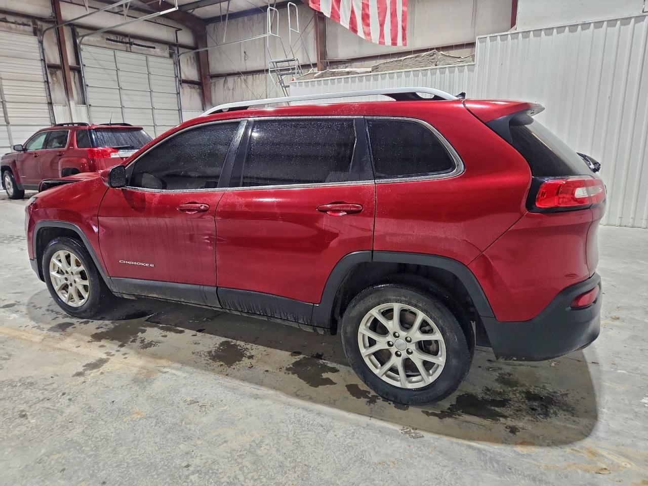 2014 Jeep Cherokee Latitude - Image 2
