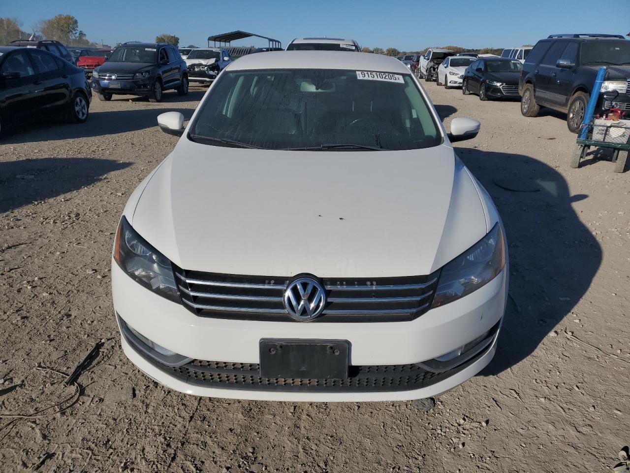 2015 Volkswagen Passat S - Image 5