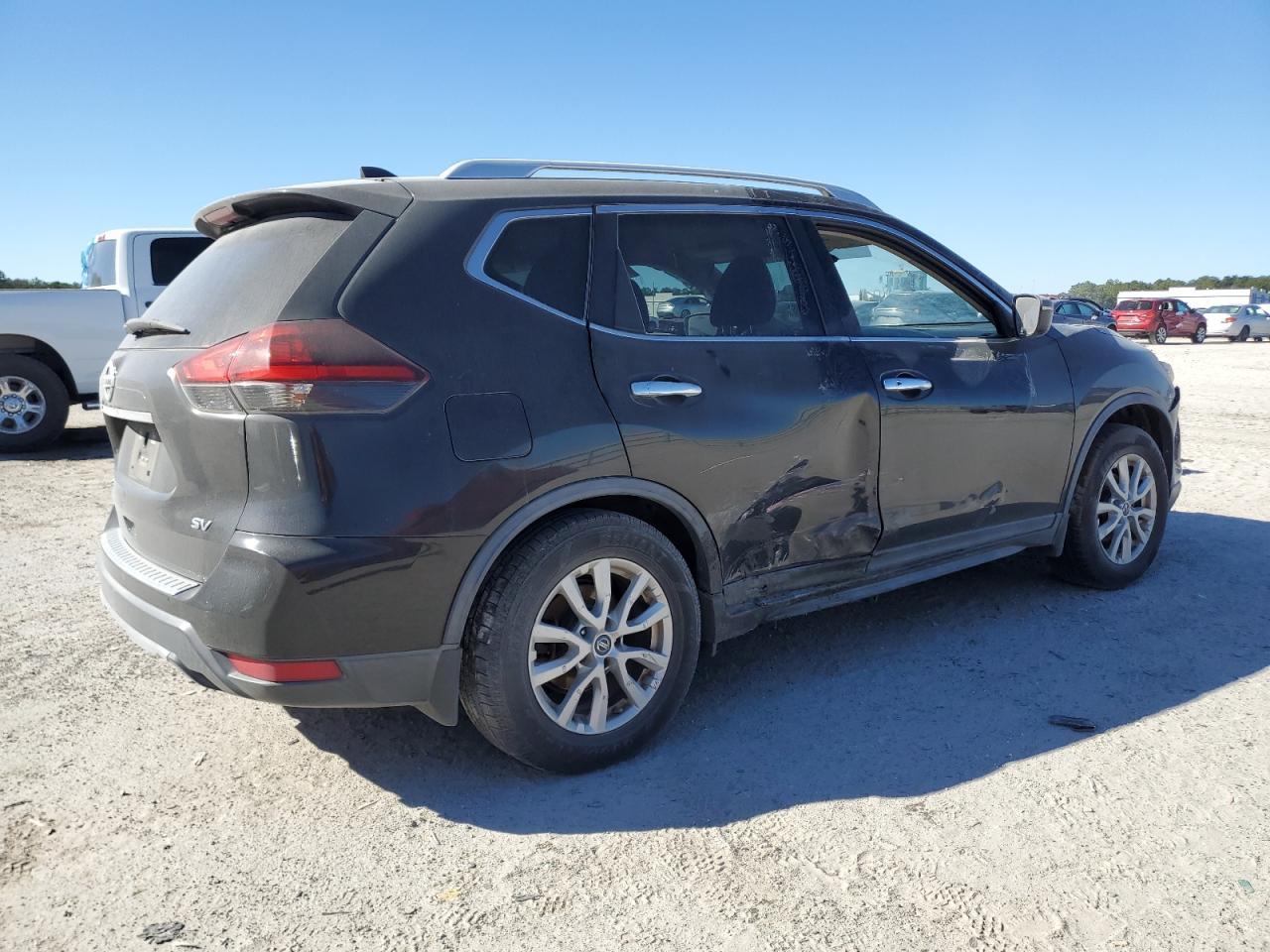 2018 Nissan Rogue S - Image 3