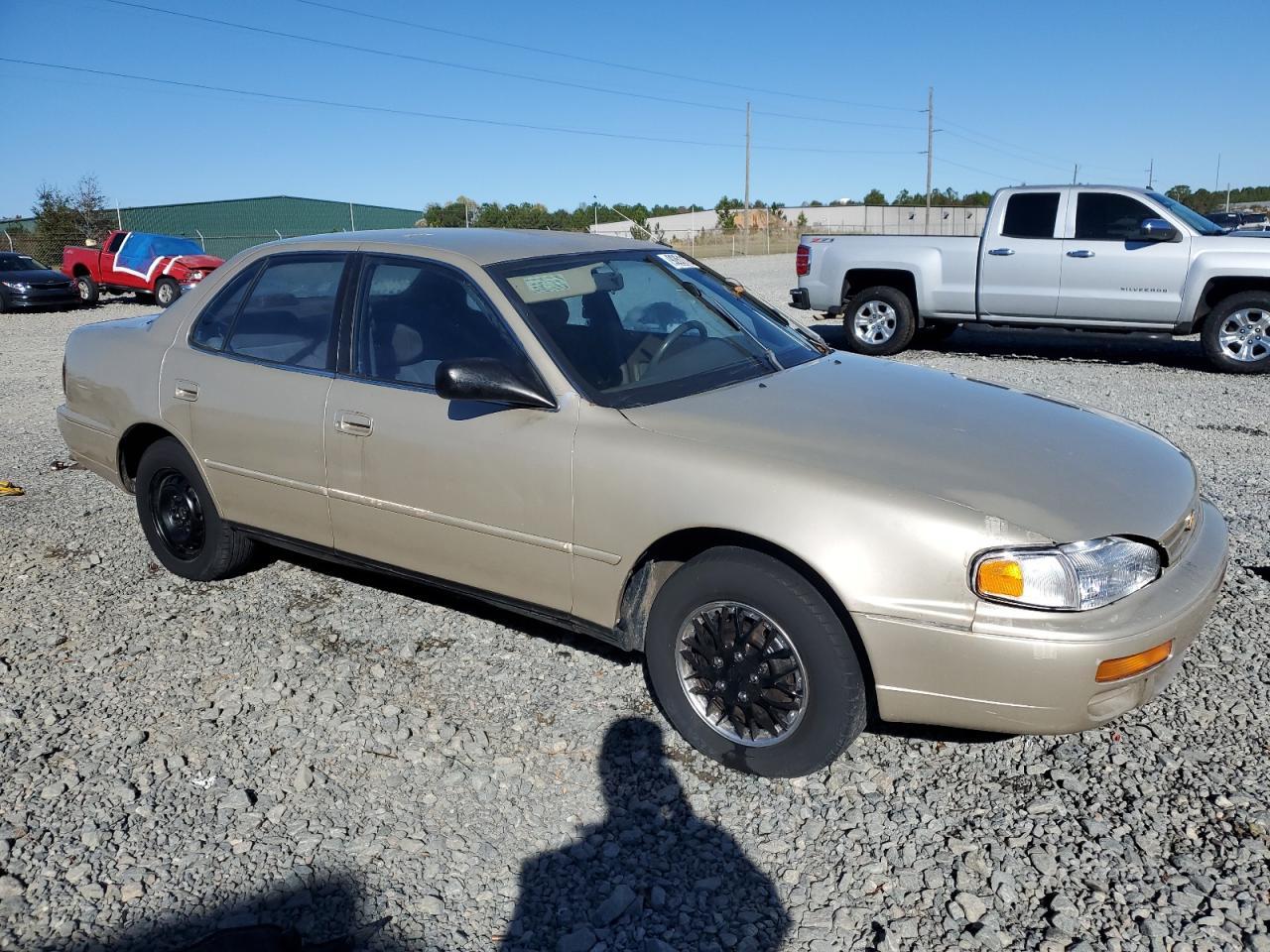 1996 Toyota Camry Dx - Image 4