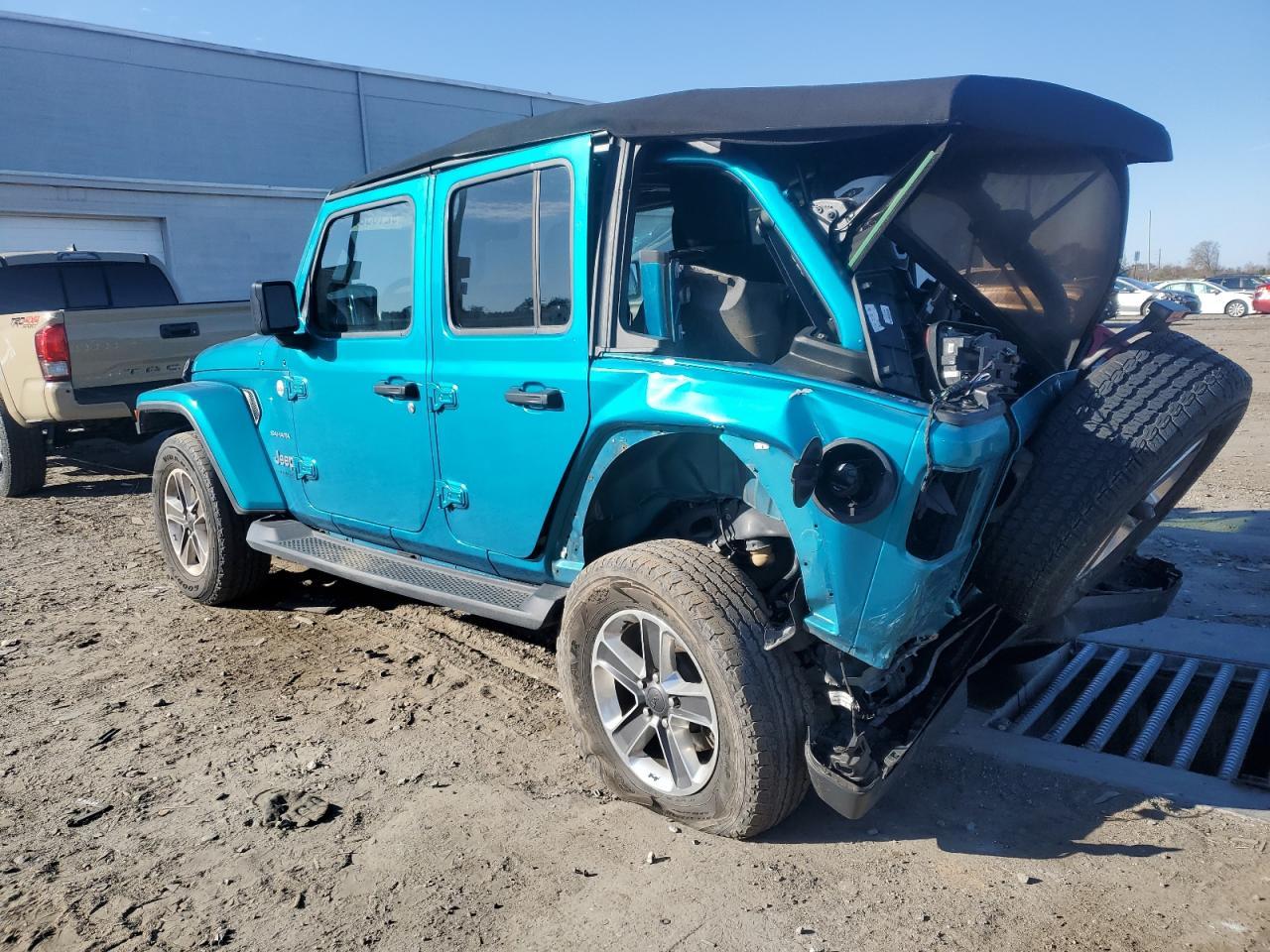 2020 Jeep Wrangler Unlimited Sahara - Image 2