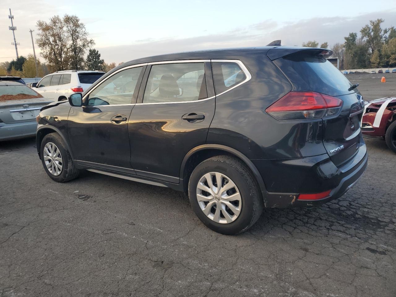 2018 Nissan Rogue S - Image 2