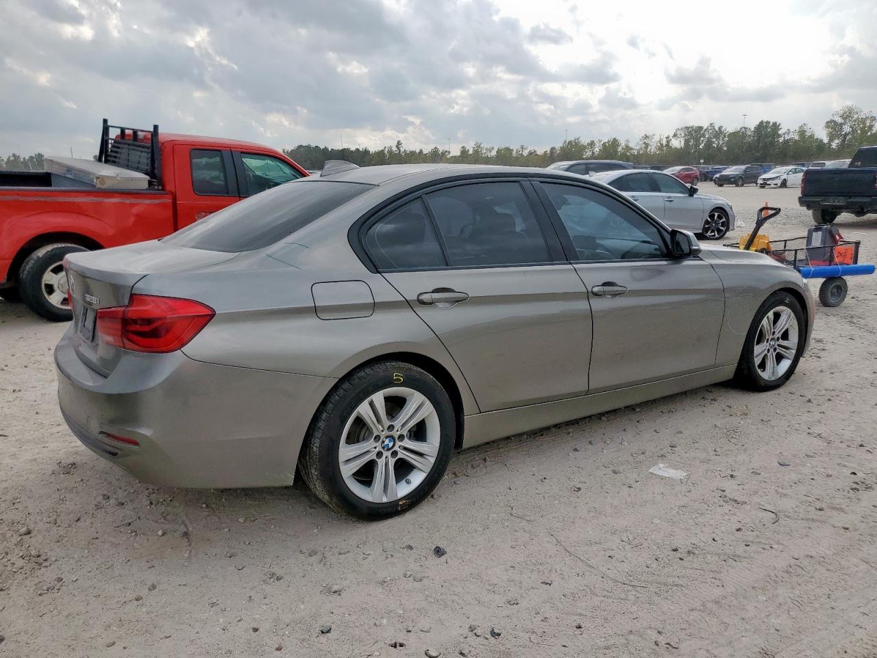 2016 BMW 328 I Sulev - Image 3