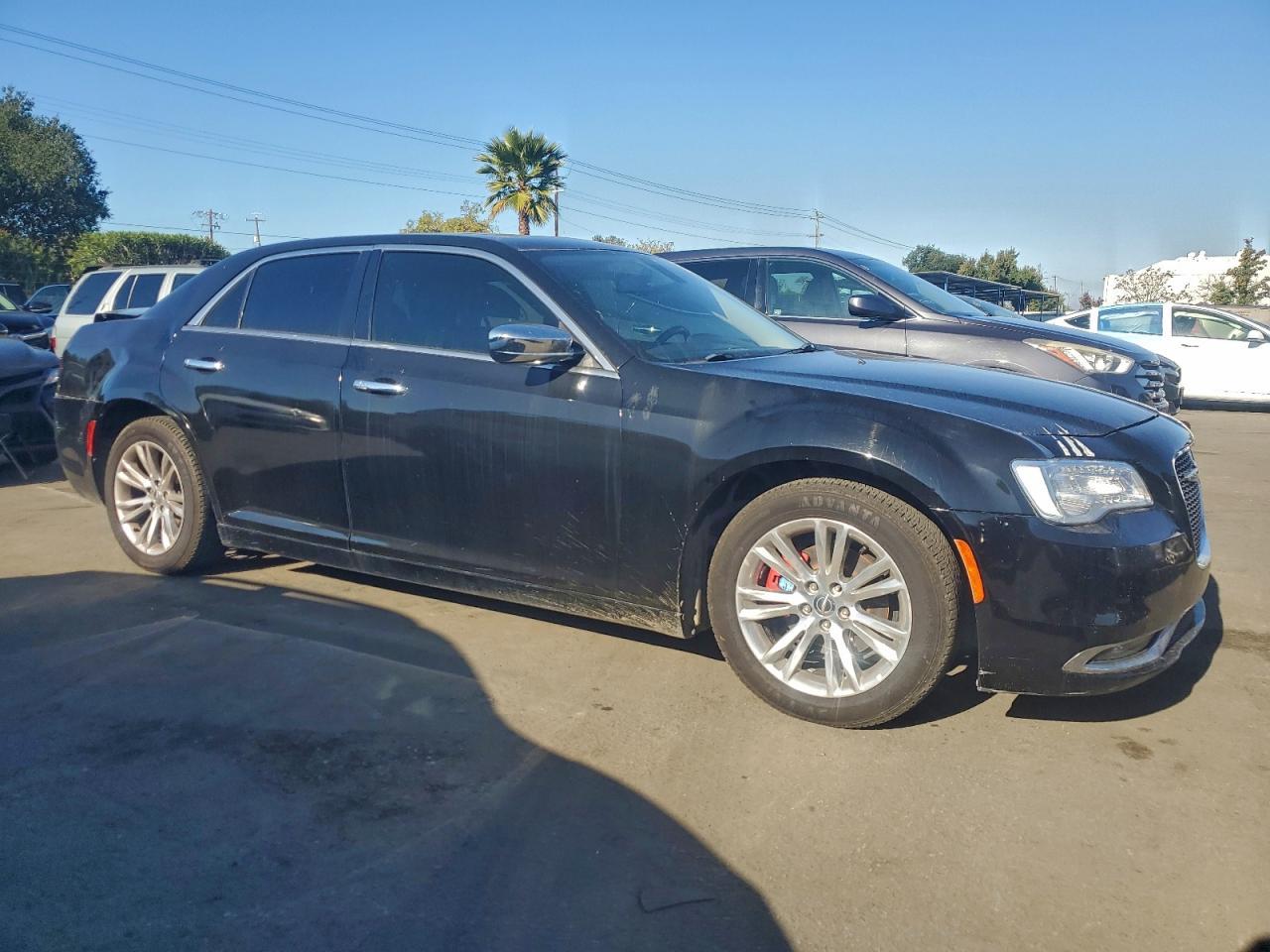 2017 Chrysler 300C - Фото 4