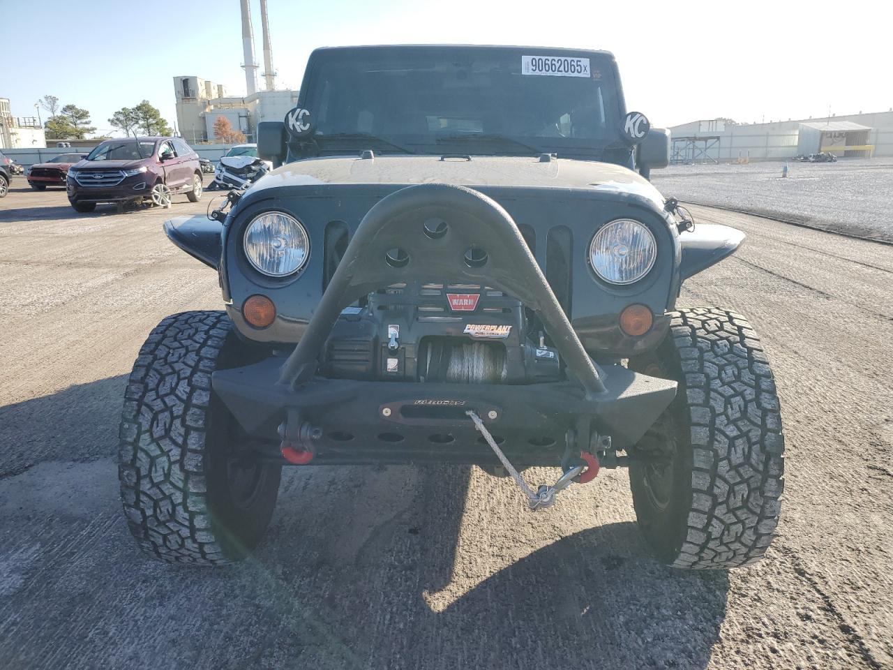 2011 Jeep Wrangler Unlimited Rubicon - Image 5