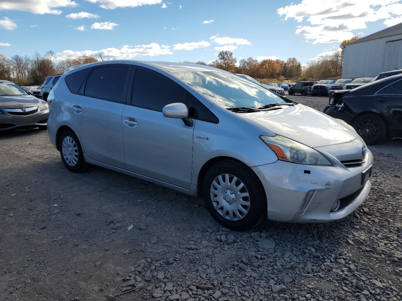 2012 Toyota Prius V - Фото 4