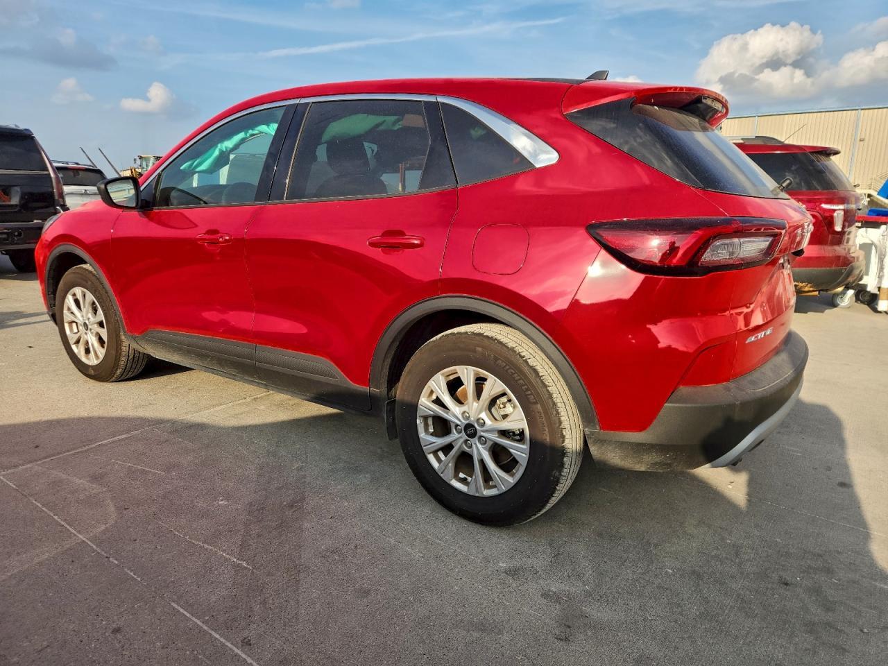 2024 Ford Escape Active - Image 2