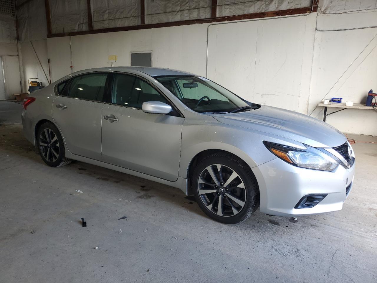 2016 Nissan Altima 2.5 - Image 4