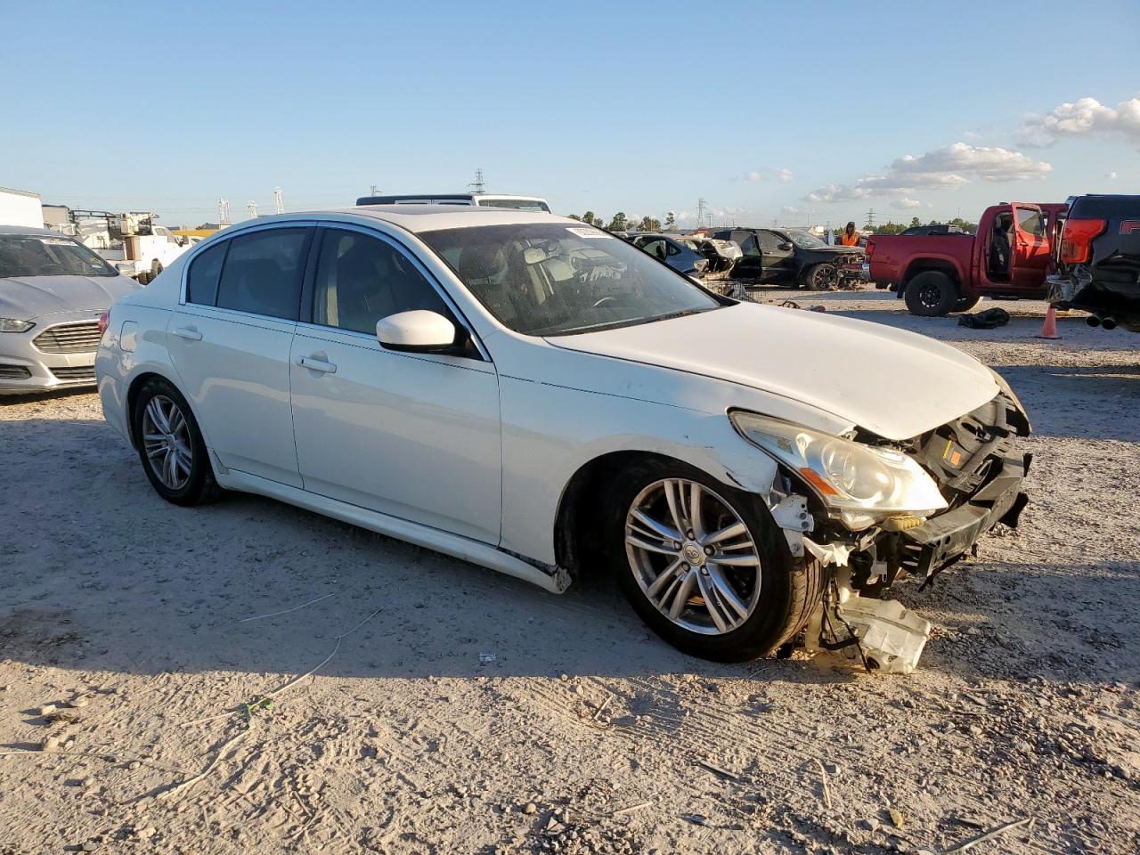 2011 Infiniti G37 Base - Фото 4
