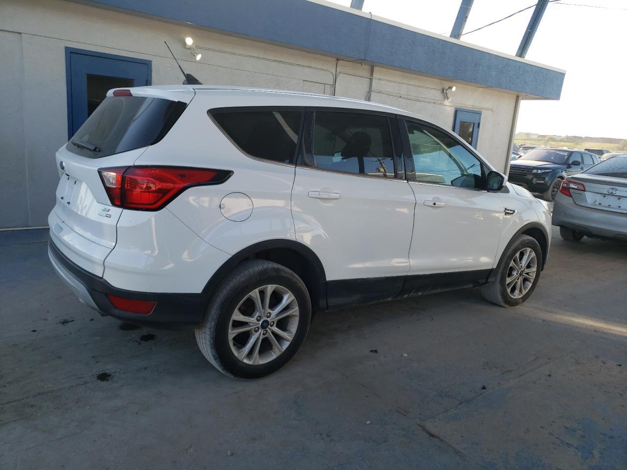 2019 Ford Escape Se - Фото 3