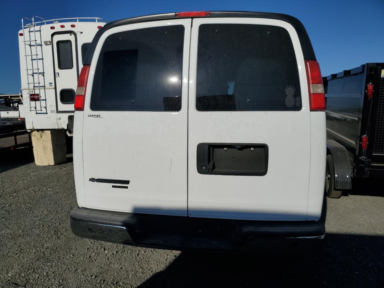 2016 Chevrolet Express 2500 - Фото 6