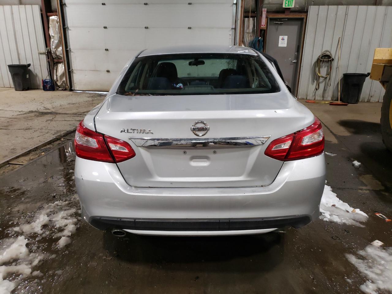 2017 Nissan Altima 2.5 - Image 6