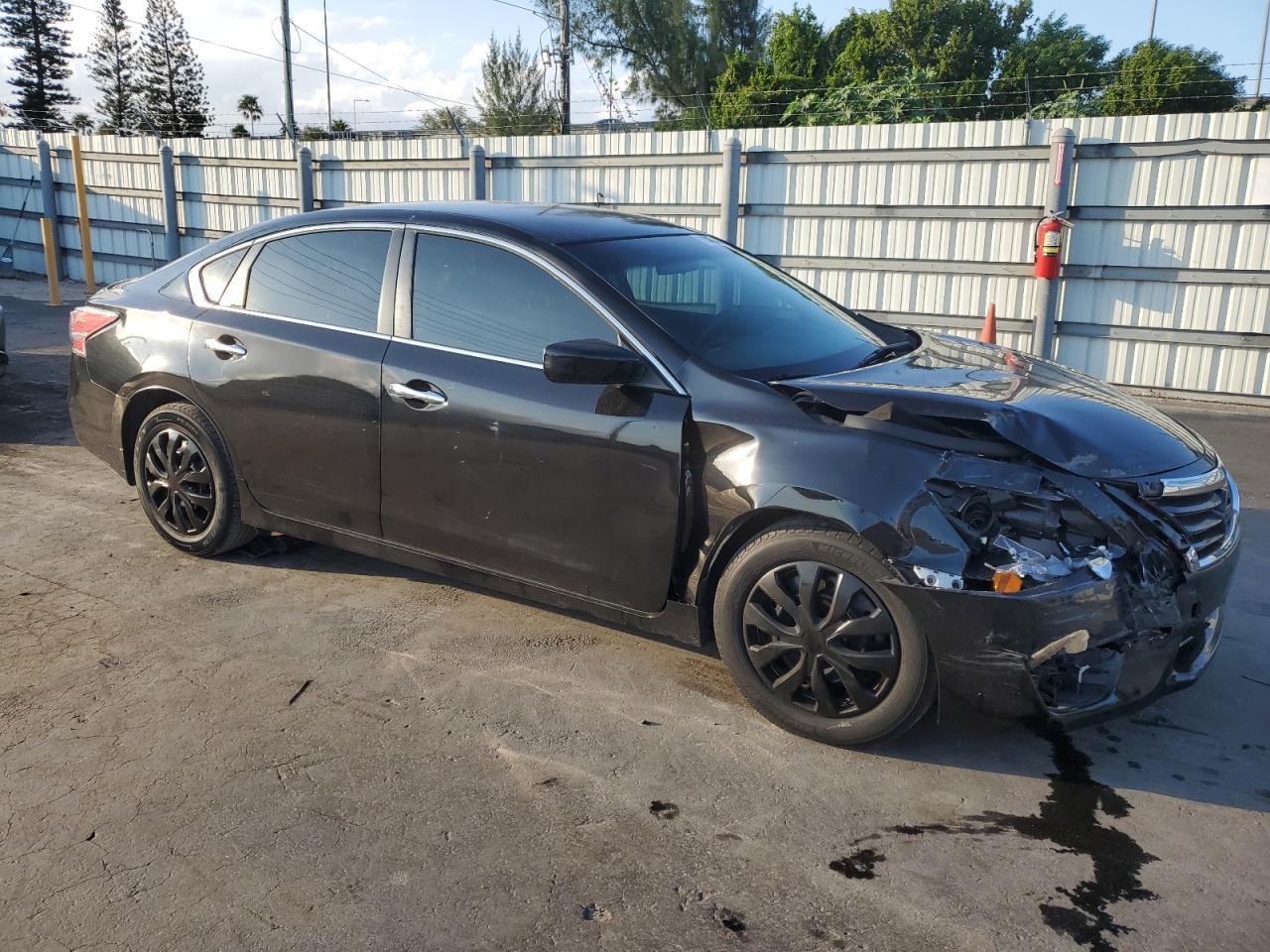 2015 Nissan Altima 2.5 - Фото 4