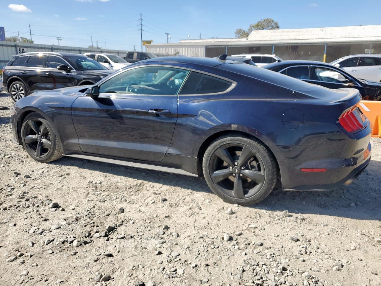 2021 Ford Mustang - Фото 2