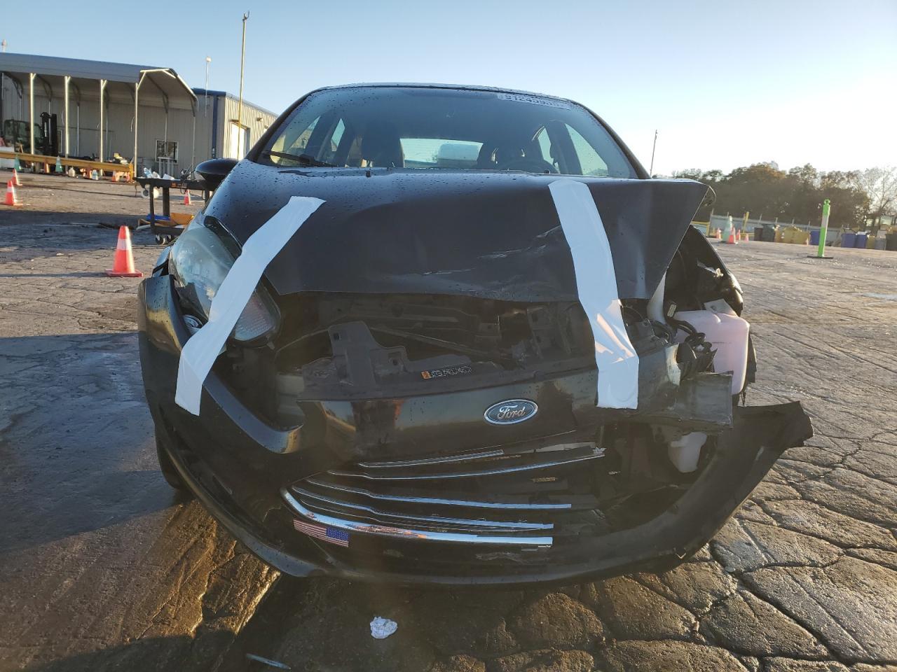 2016 Ford Fiesta Se - Фото 5