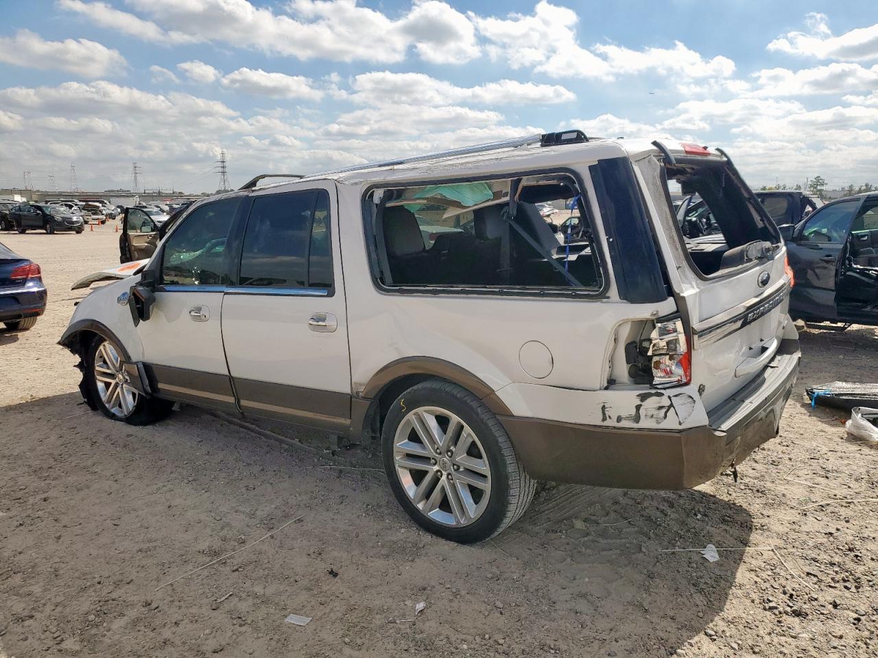 2016 Ford Expedition El Xlt - Фото 2