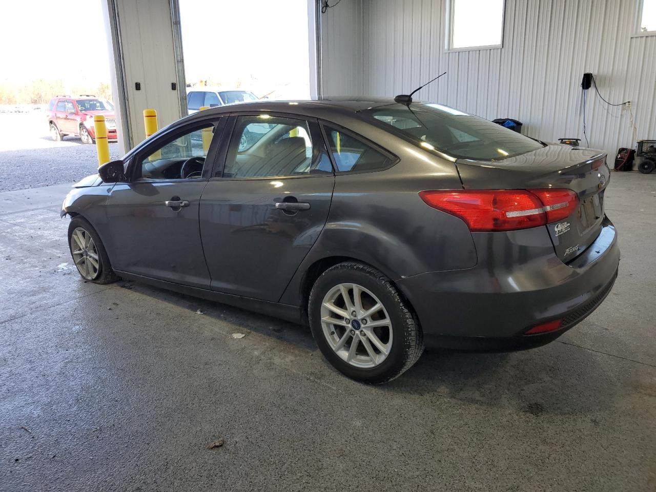 2018 Ford Focus Se - Image 2