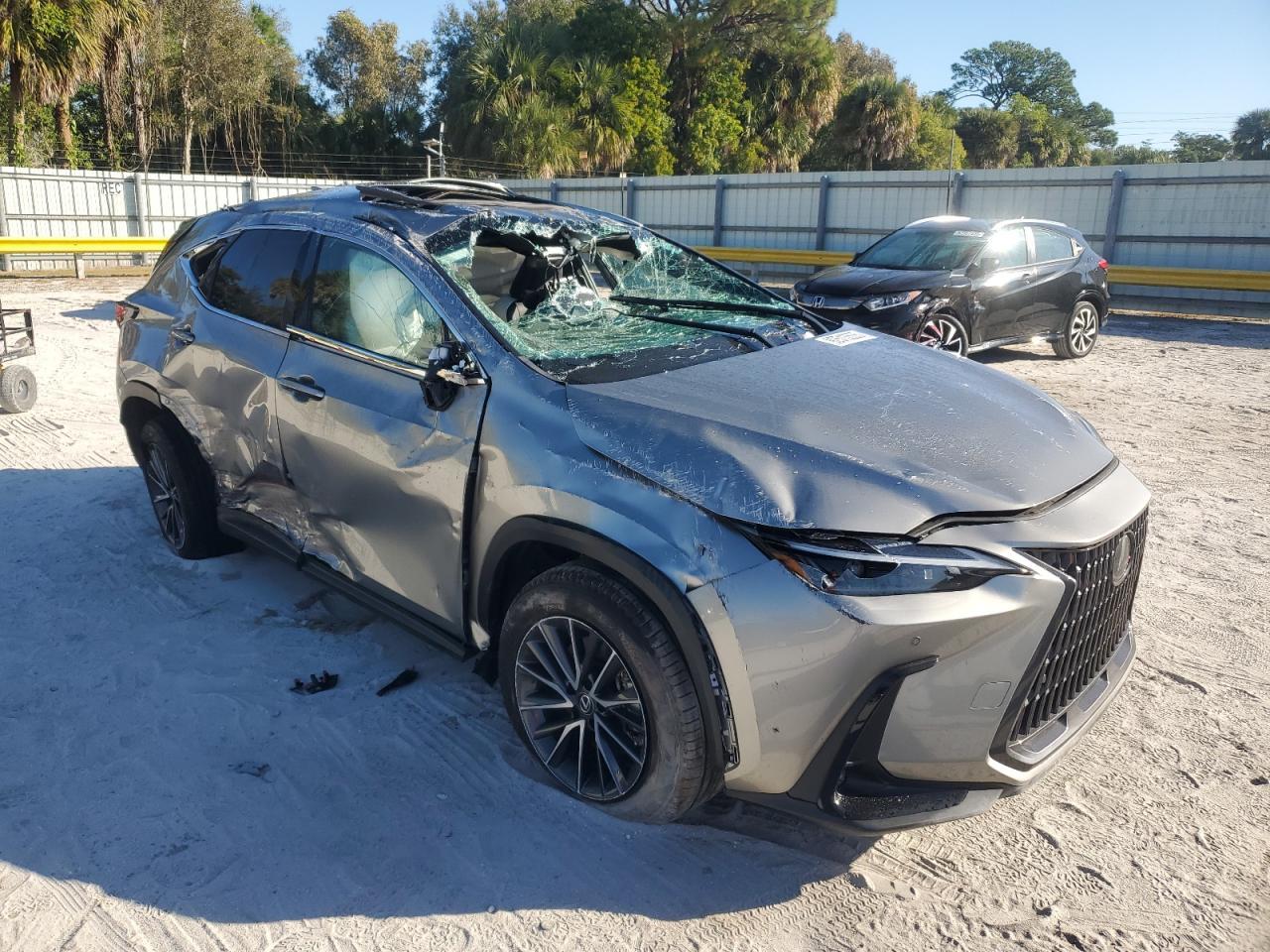 2023 Lexus Nx 350 - Image 4