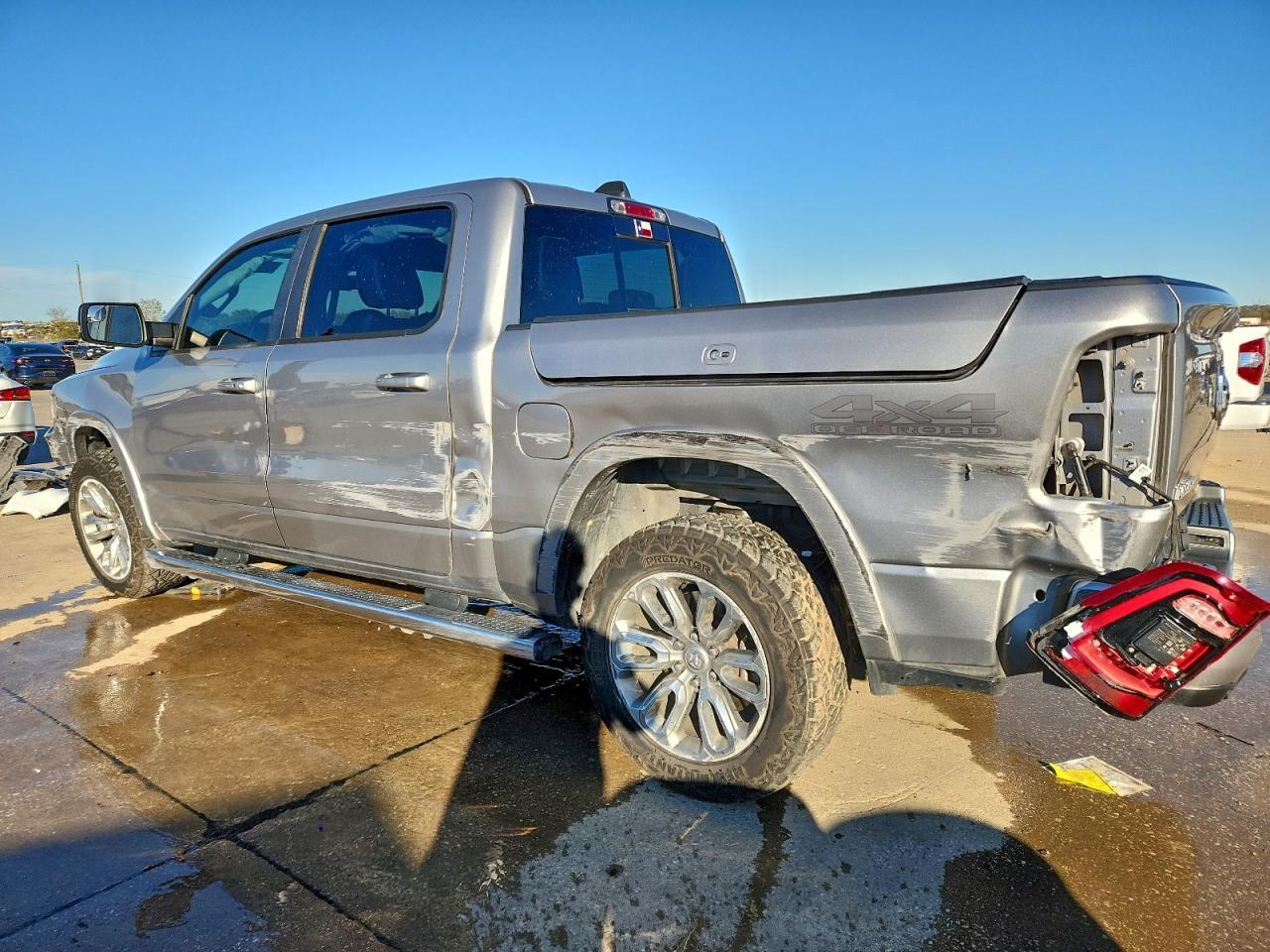 2019 Ram 1500 Laramie - Фото 2