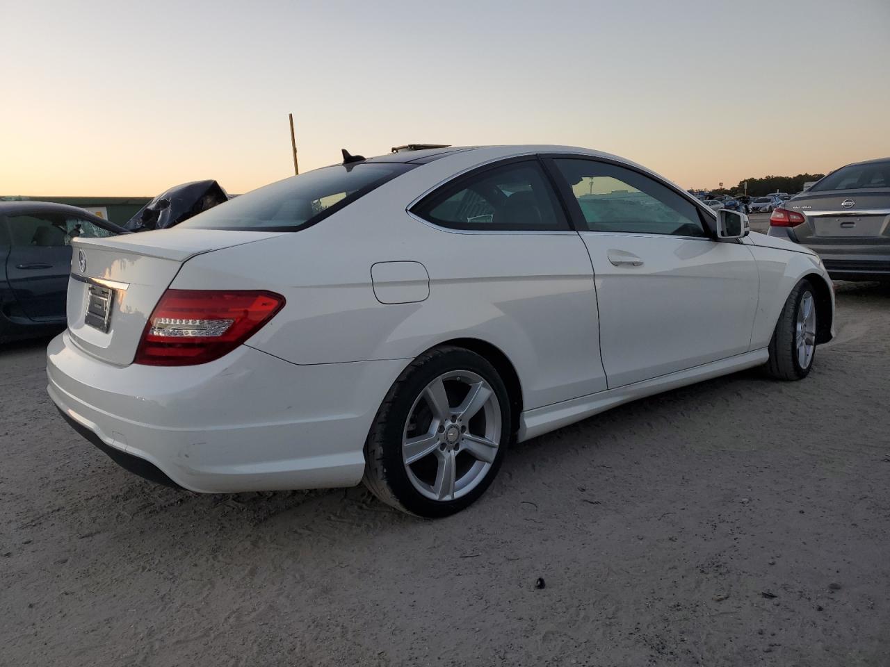 2013 Mercedes-Benz C 250 - Фото 3