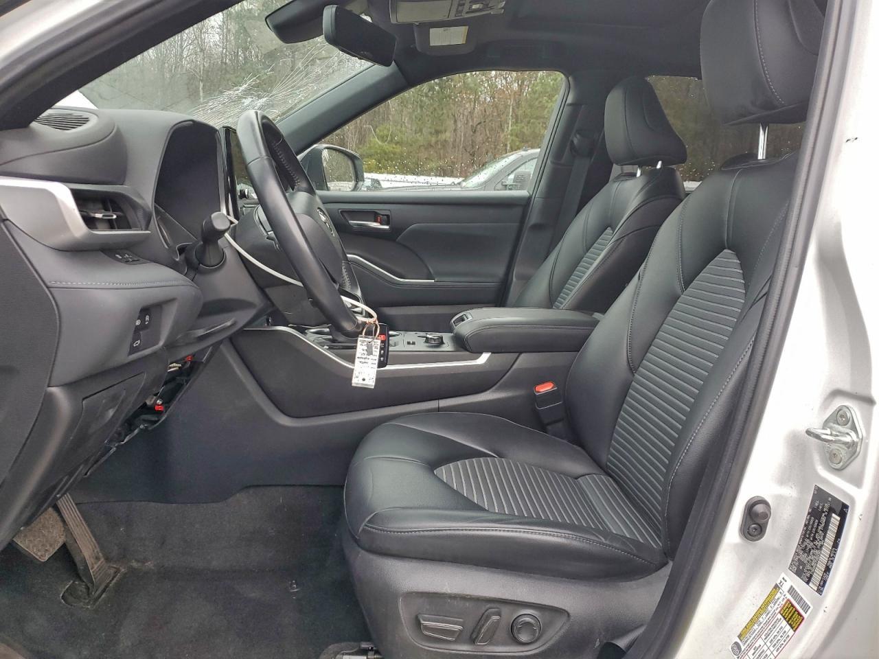 2023 Toyota Highlander L - Фото 7