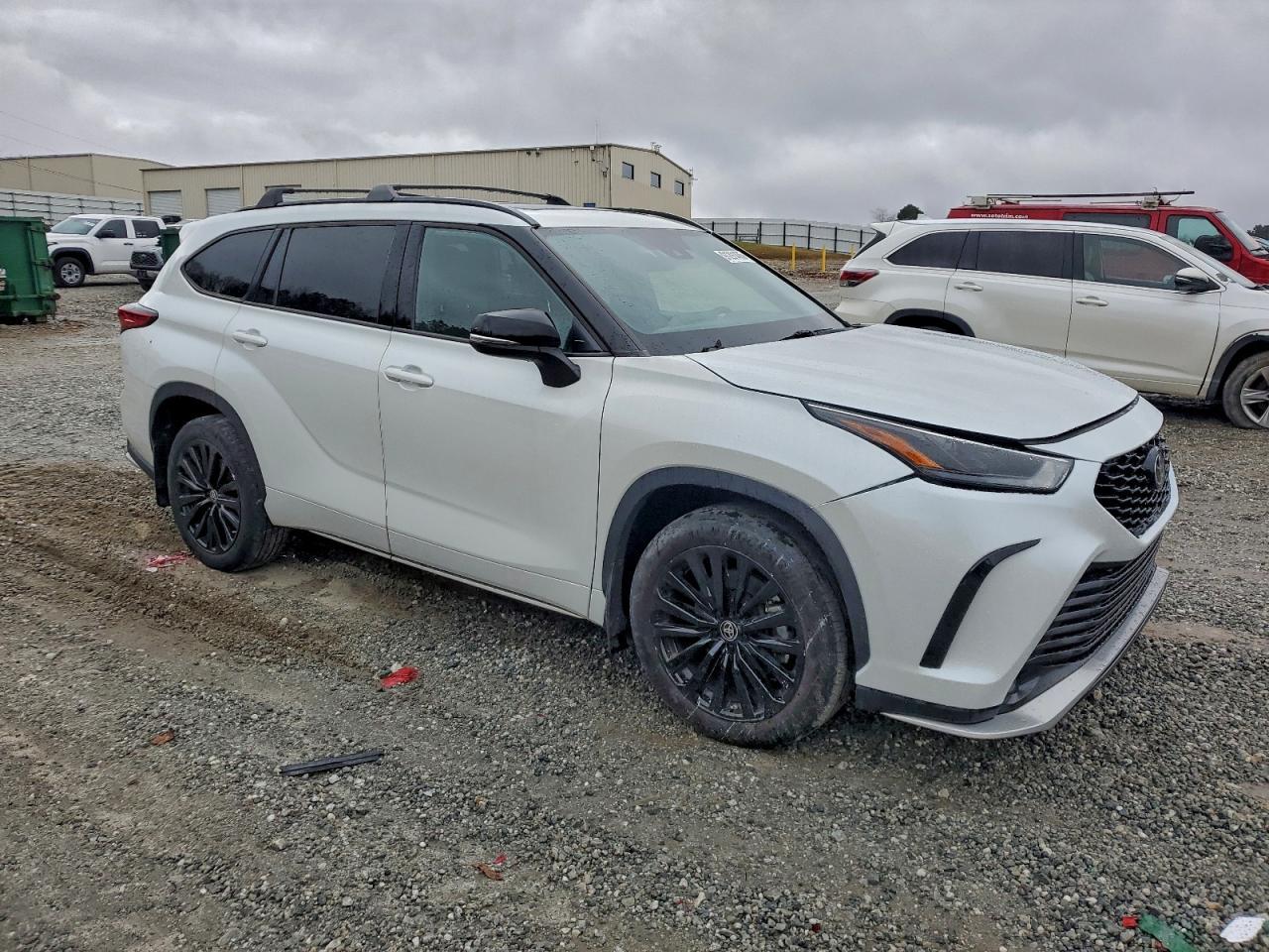 2023 Toyota Highlander L - Фото 4