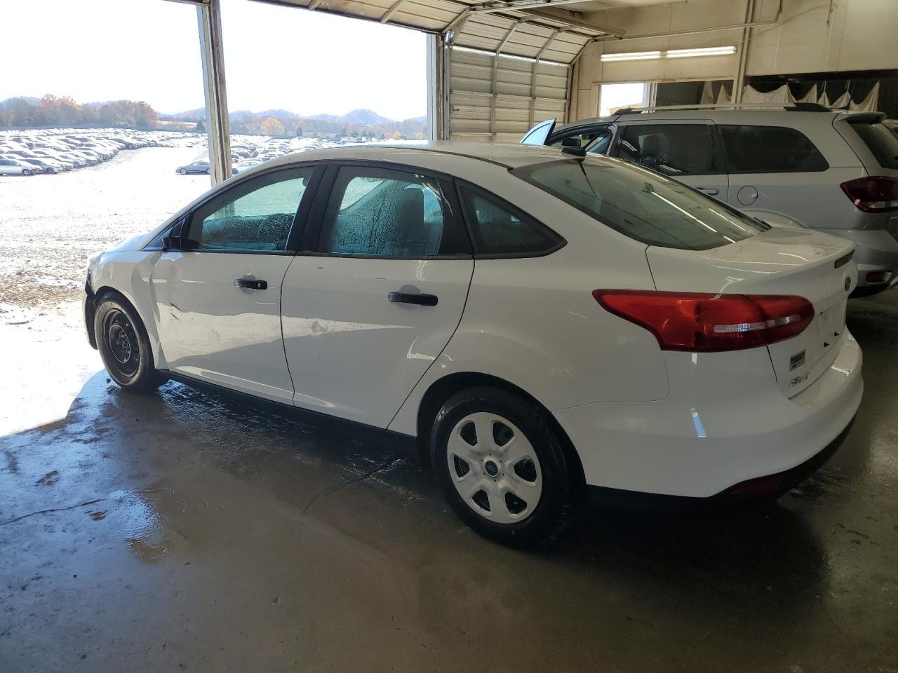 2018 Ford Focus S - Фото 2