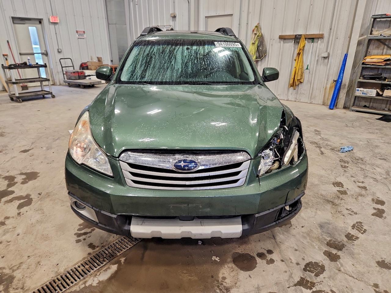 2011 Subaru Outback 2.5I Limited - Image 5