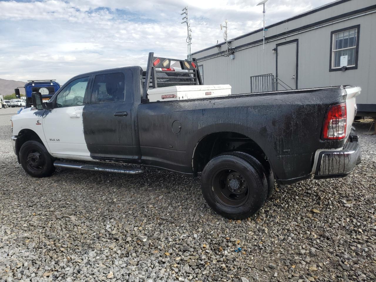 2021 Ram 3500 Big Horn - Фото 2