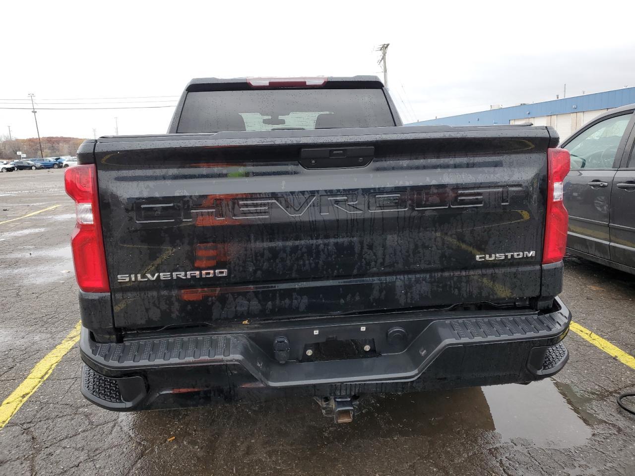 2021 Chevrolet Silverado K1500 Custom - Image 6