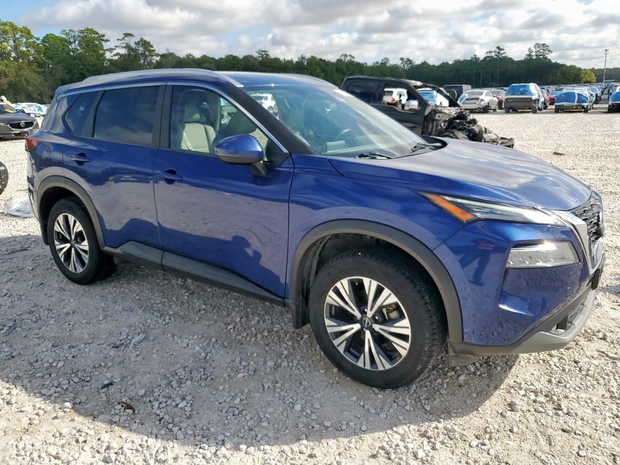 2023 Nissan Rogue Sv - Image 4