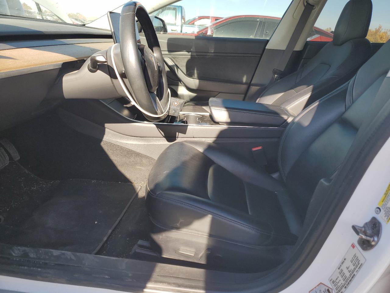 2018 Tesla Model 3 - Image 7