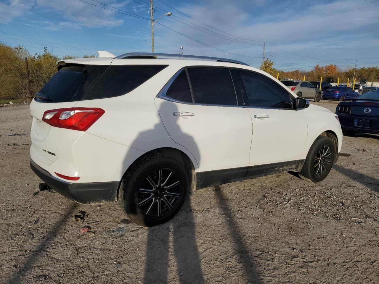 2018 Chevrolet Equinox Premier - Фото 3