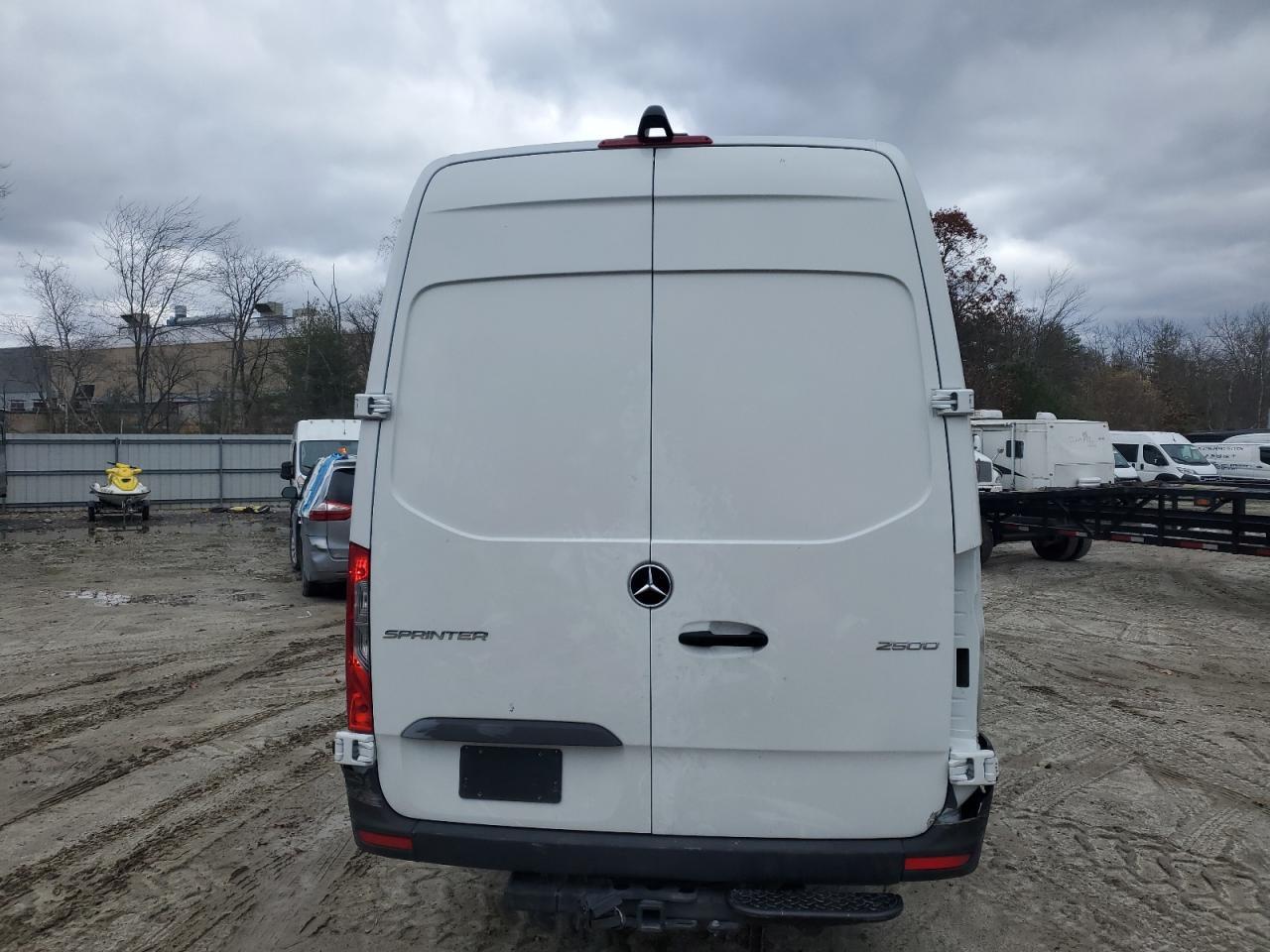 2025 Mercedes-Benz Sprinter 2500 - Фото 6