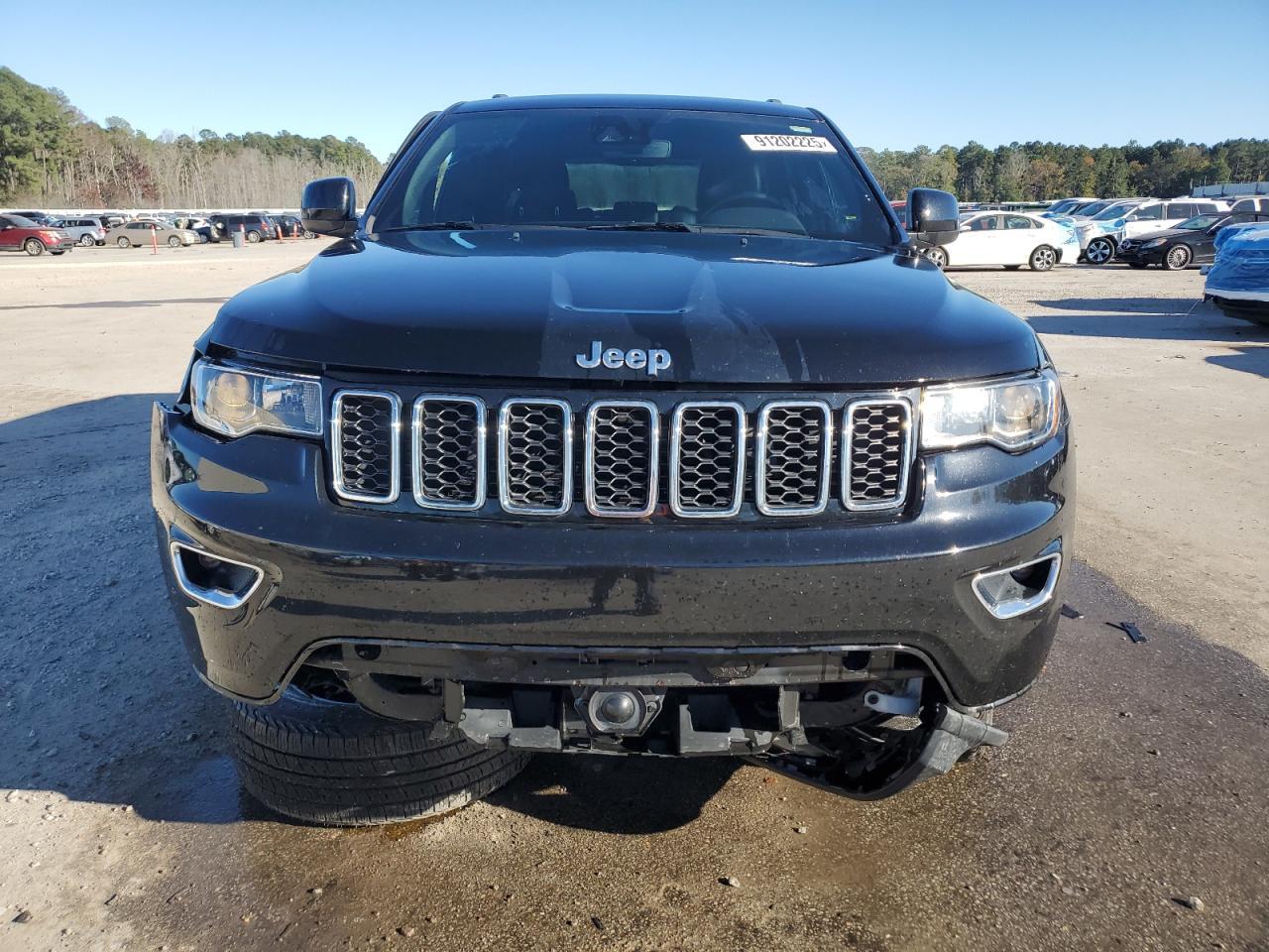 2021 Jeep Grand Cherokee Laredo - Image 5