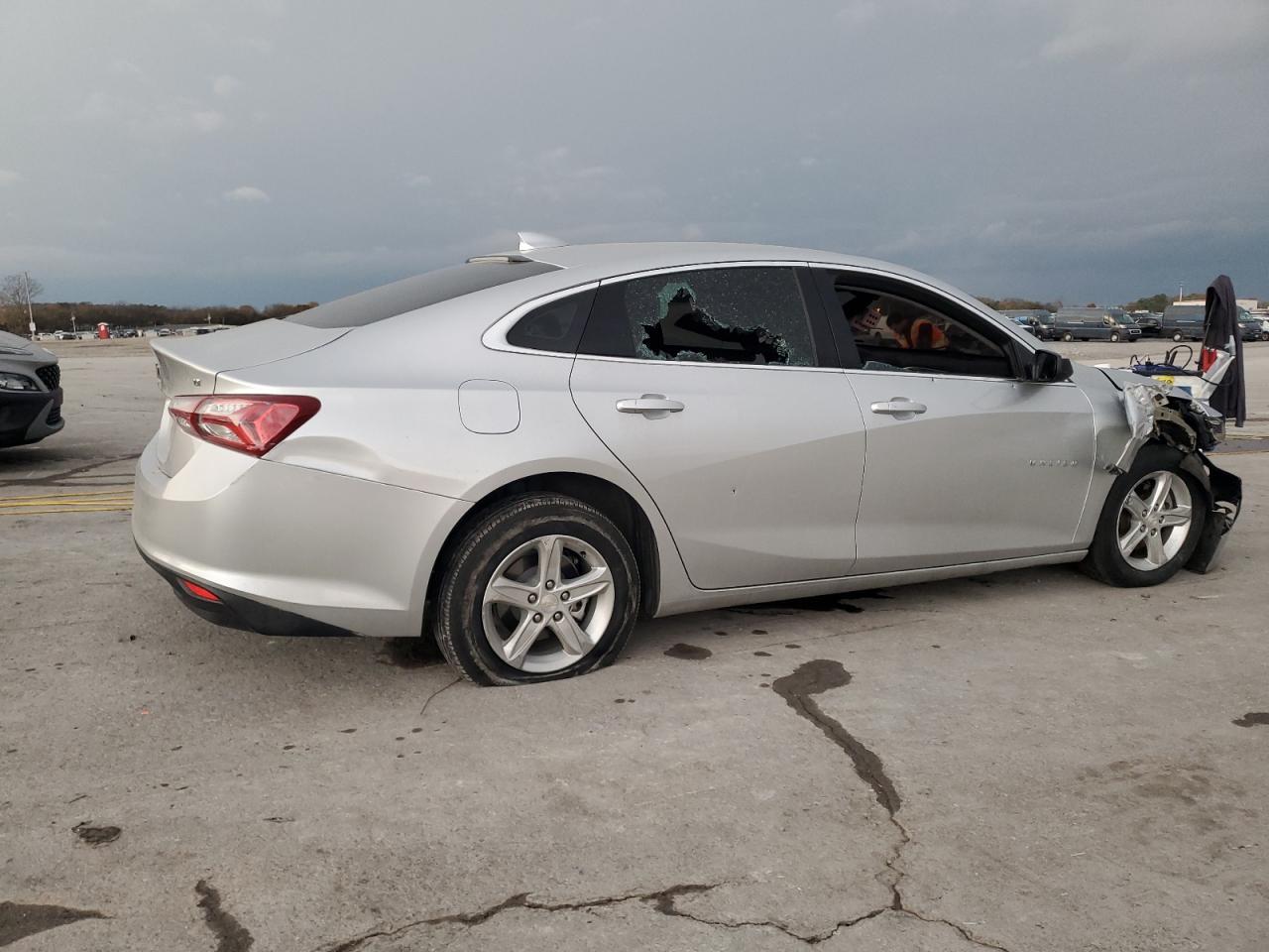 2022 Chevrolet Malibu Lt - Фото 3