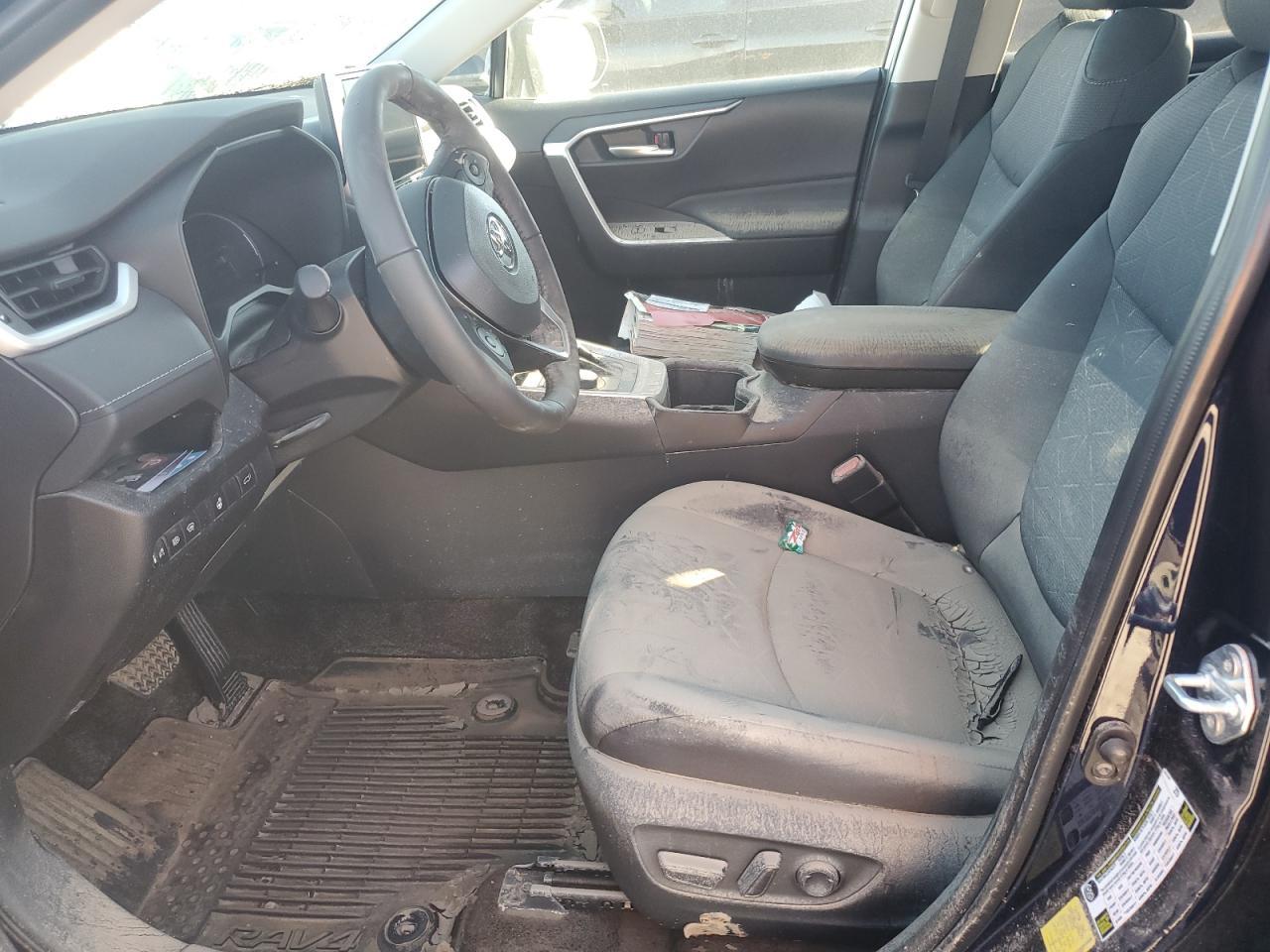 2025 Toyota Rav4 Xle - Image 7