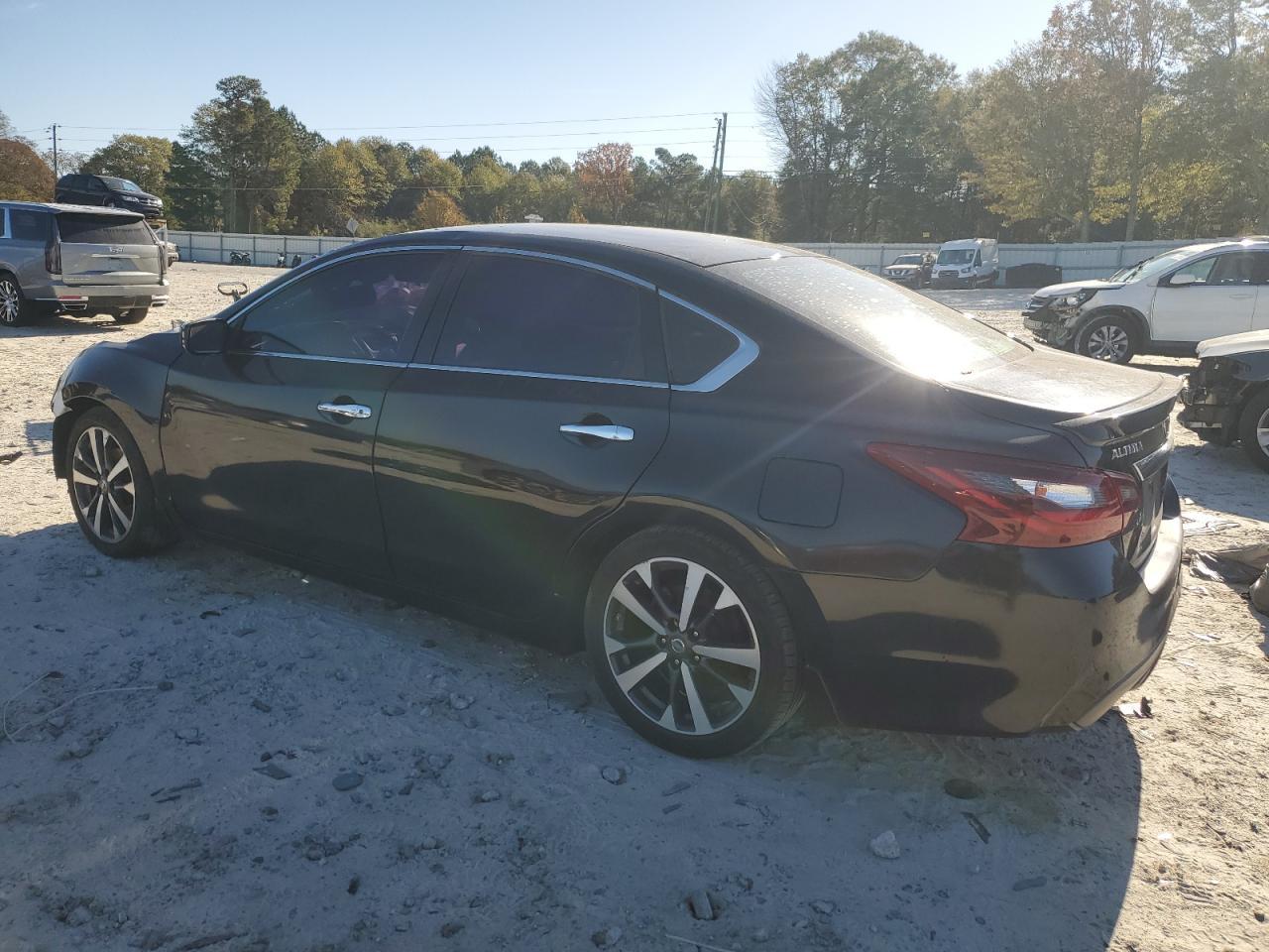 2017 Nissan Altima 2.5 - Фото 2
