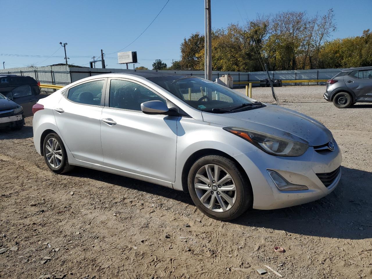 2016 Hyundai Elantra Se - Image 4