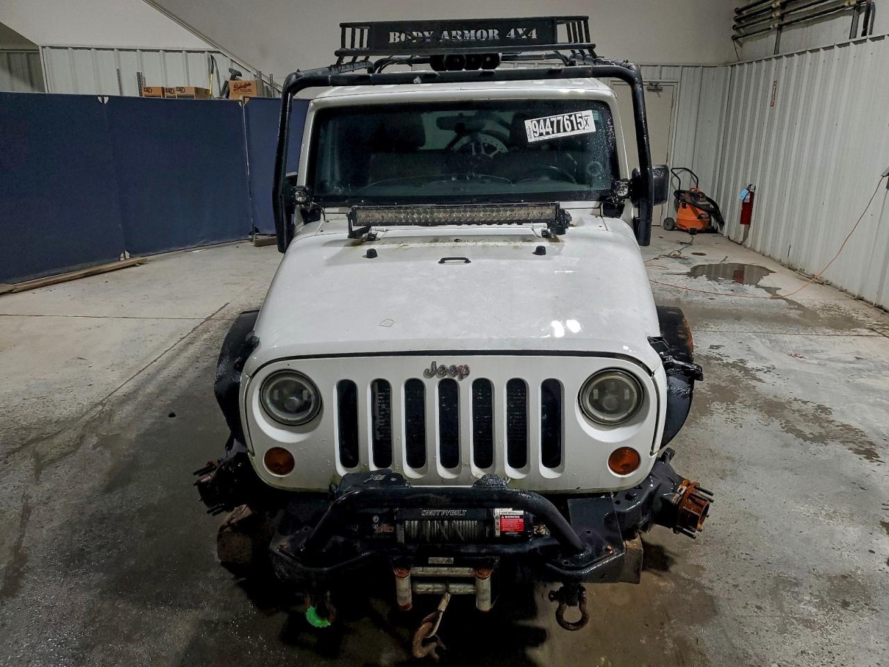2012 Jeep Wrangler Unlimited Sahara - Image 5