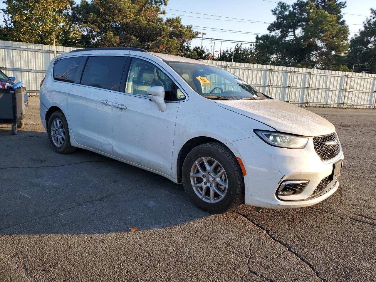 2022 Chrysler Pacifica Touring L - Фото 4