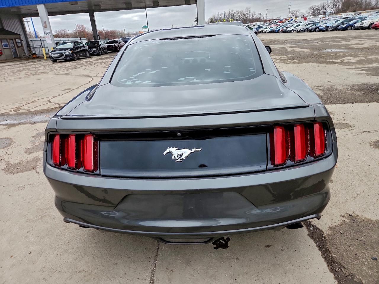 2015 Ford Mustang - Image 6