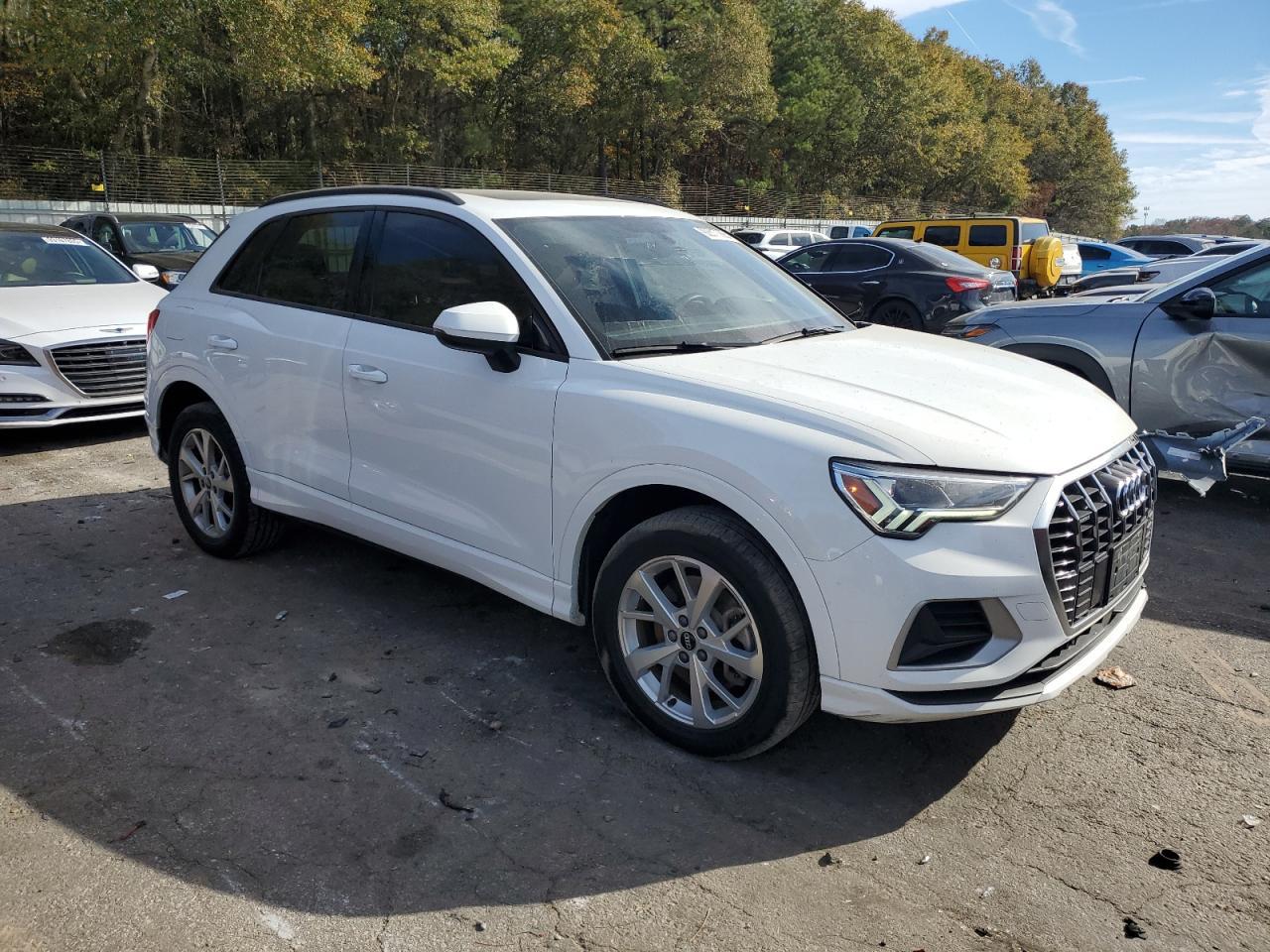 2022 Audi Q3 Komfort 45 - Image 4